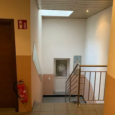 451 * 格拉茨